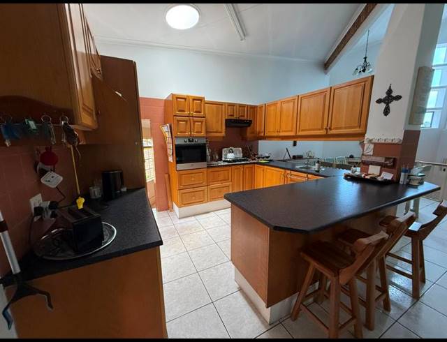 5 BEDROOM HOUSE FOR SALE IN THE REEDS